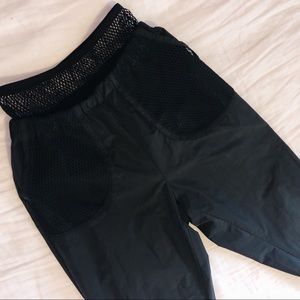 Nün Bangkok The Tank Pants